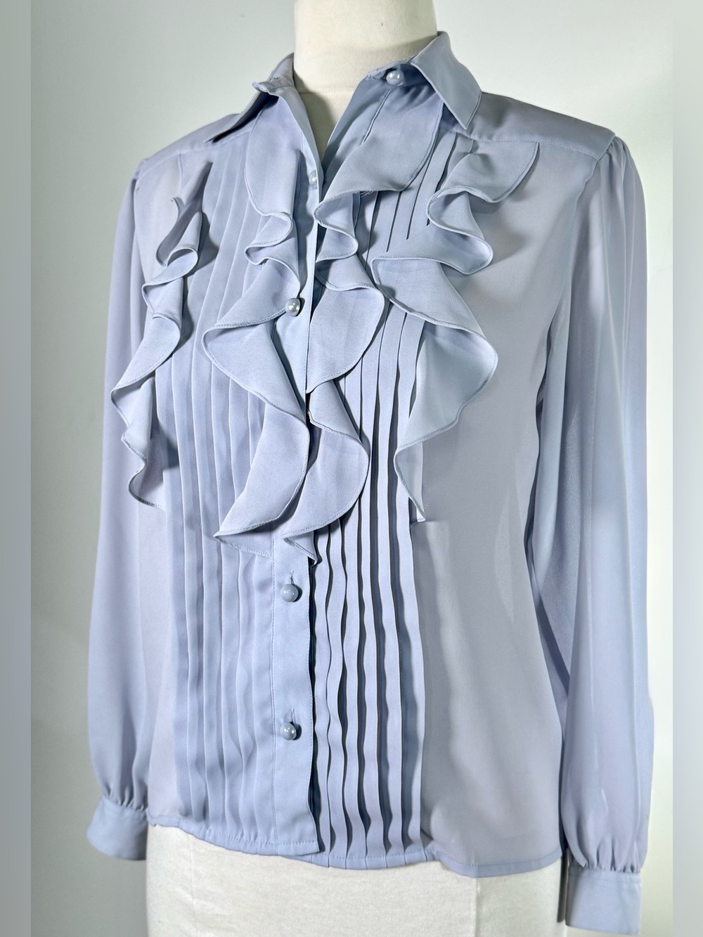 Vintage 80s 90s Laura and Jayne Light Periwinkle Ruffle Pintuck Blouse Soft